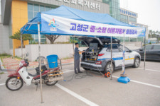[포토뉴스]고성군 중·소형 이륜자동차 출장검사