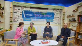 [포토뉴스]“돌아와요, 추억항에” 경로당 어르신 실버토크쇼 진행