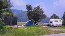 휴가철 맞아 원주 곳곳서 텐트·캠핑카 ‘알박기’ 몸살