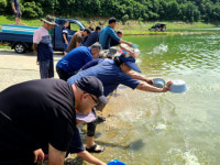 [포토뉴스]인제군 2023년 뱀장어수산종자 매입방류행사