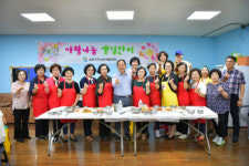 [포토뉴스]속초시여협, 속초시장애인체육회에 생일상 제공