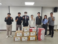[포토뉴스]산업인력공단 강원지사, 춘천지역자활센터에 물품 기부
