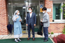 [포토뉴스]홍천군 추석 명절 맞이 사회복지시설 위문