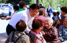 어르신 6,600명 모인 태백시 대규모 경로잔치 화제