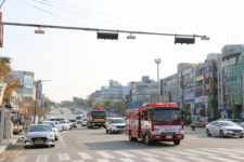 [포토뉴스]동해소방서 소방차 길 터주기 훈련