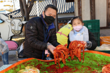 [포토뉴스]동해 북평민속시장 김장대잔치