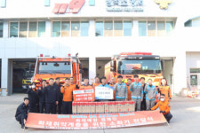 [포토뉴스] 삼표시멘트 소화기 기증