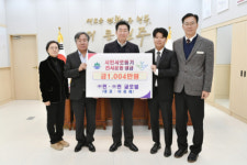 [포토뉴스]원주 (주)퀸·(주)퀸 글로벌 천사운동 성금