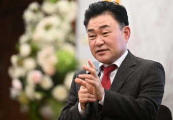 [포토뉴스] 허인구 국힘 춘철화양 을 예비후보 출판 기념회