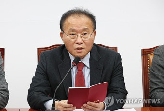 윤재옥, 한동훈 비대위원장 공식추천…韓, 수락 후 법무부 장관직 사퇴