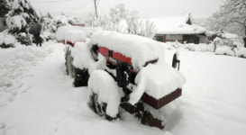 향로봉 56.6㎝ ‘눈폭탄’…강원 도로 통제·교통사고 잇따라