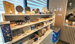 [LIFE]뷰맛집 봉래산 ‘카페799’…브런치맛집 ‘카페올라(CAFE HOLA)’