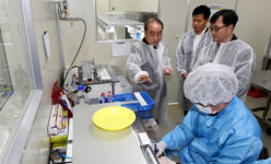 [포토뉴스]메디안디노스틱 현장 점검하는 임기근 조달청장