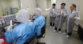 [포토뉴스]메디안디노스틱 현장 점검하는 임기근 조달청장