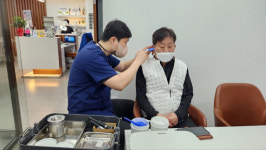 포낙보청기 춘천센터, 취약계층 어르신에 보청기 기증