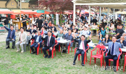 [포토뉴스] 춘천 꼬꼬야시장 개장