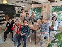 [포토뉴스]원주 명륜종합사회복지관 도예 작품전시회