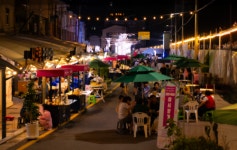  주말 야시장으로 정선 고한의 밤을 밝힌다