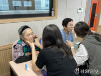 [포토뉴스]원주 밥상공동체종합복지관 ‘무병장수 인생 한 컷’ 촬영
