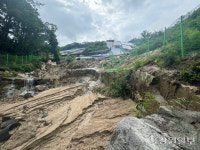 철원 한밤 집중호우에 태양광 발전시설서 토사 유출