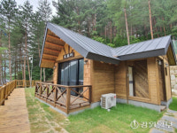 [여름철 휴가 명소] 삼척 활기 치유의 숲과 자연휴양림…한옥 특유의 아늑한 잠자리