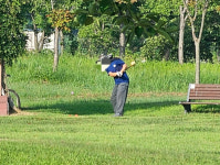 높아지는 파크골프 인기에 강릉 공원 몸살