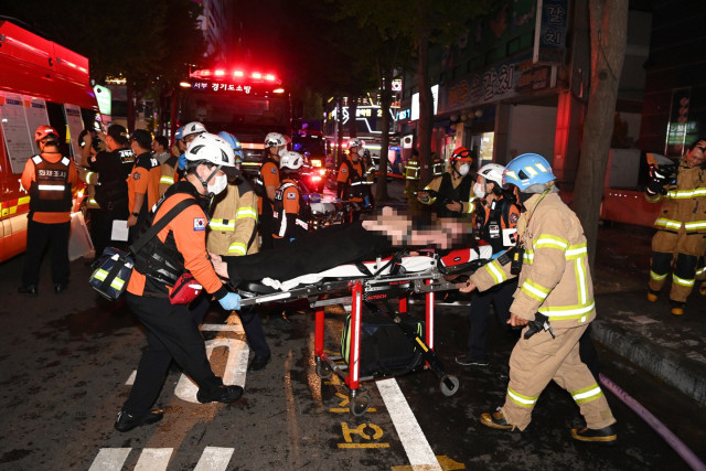 부천 호텔 화재로 7명 분향…화재 원인은 매트리스, 녹취록 공개까지 해당 기사에 대한 제목을 만들어드릴까요?