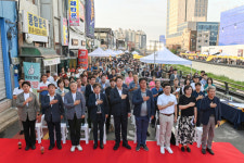[포토뉴스]하이볼 명소 원주 우산동서 우산지락 야시장 개막