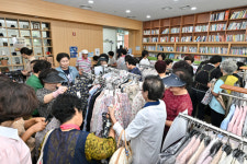  [포토뉴스] 정선군종합사회복지관, 사랑 나눔 바자회