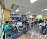 [포토뉴스]원주시장애인종합복지관 짜장면 무료중식