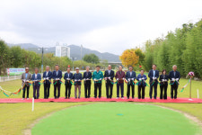 전천파크골프장 및 뜬다리정원 마루 완공