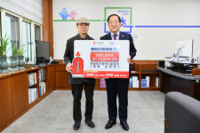 [포토뉴스]초당본가할머니순두부, 속초시에 저소득층 위한 연탄 기탁