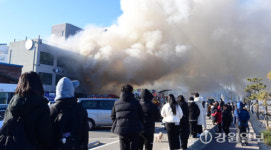 [포토뉴스]강문해변 편의점 화재