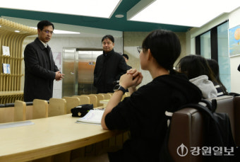 [포토뉴스] 김민재 행정안전부 차관보 화천커뮤니티센터 방문