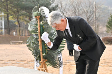 [포토뉴스] 2025년 충혼탑 신년 참배