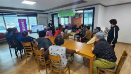 [포토뉴스]평창군 치매안심센터 농한기 찾아가는 치매 예방 교실 운영