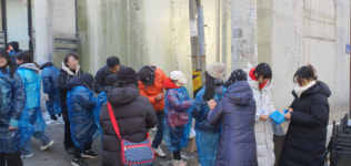 ‘사랑의 연탄봉사’ 나선 춘천시학원연합회