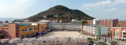 유봉여고·홍천고·북원여고 2025대입 눈부신 성과 … 공교육의 가능성 입증