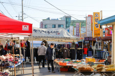 추위 잊게 해주는 소머리국밥의 명소 동해 북평민속시장