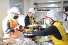 [포토뉴스]태백장애인종합복지관 명절 음식나눔 행사