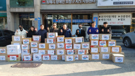 [포토뉴스]팀이스트 국제 태권도시범단소속 국가대표S태권도장·엘리트태권도장 2025 사랑의 라면 트리 행사