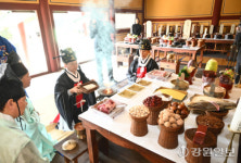 [포토뉴스] 춘천향교 춘기석전대제 봉행