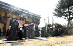 [포토뉴스] 춘천향교 춘기석전대제 봉행