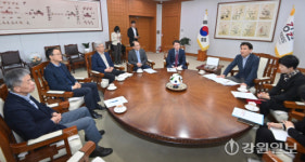 [포토뉴스]강원특별자치도 의료원장 간담회