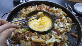 춘천닭갈비생산자 영농조합법인 | [오감강원 맛]춘천, 불판 위에 피어나는 풍경…‘닭갈비 이야기’
