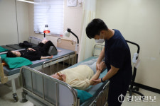 15사단 ‘승리·봉오의원 개원 1주년’ 주민진료 센터 호평