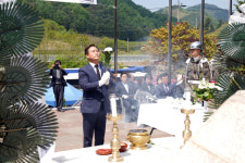 [포토뉴스] 홍천군, 제74주기 쥴·장루이 소령 추념식 거행