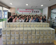 [포토뉴스]춘천효자종합사회복지관, 어버이날 맞이 ‘사랑의 카네이션’ 전달