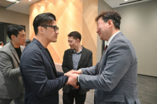 AI 글로벌 생태계에 편입한 원주시, 반도체 기업 유치 고삐 조인다