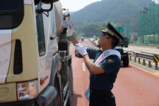 홍천경찰서 “안전띠는 생명띠입니다”